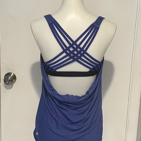 Lululemon Wild Tank Top Shappire Blue- Size 6 -‎ No Tag Size/Yes Tag Dot. - Picture 1 of 14